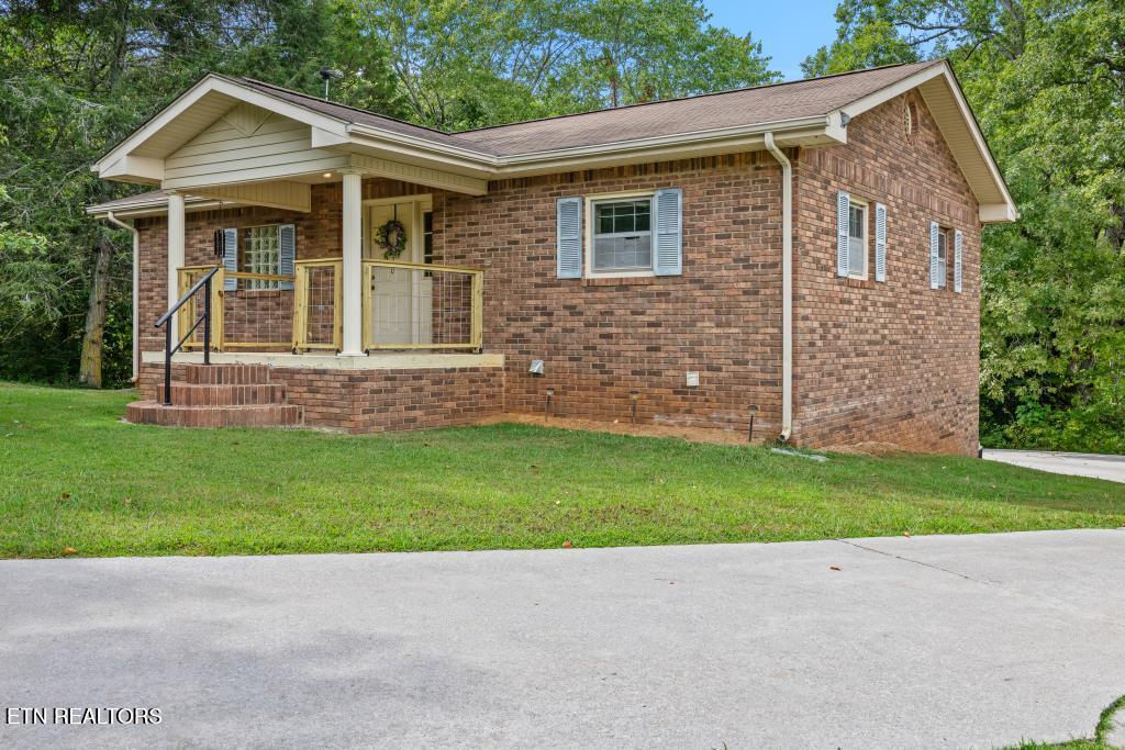 1020 Bledsoe Road Etowah, TN 37331 - Photo 1 of 29 IMG_2119