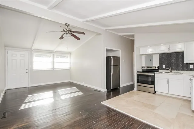 $1,570 | 5700 North Highland Avenue, Kansas City, MO 64118