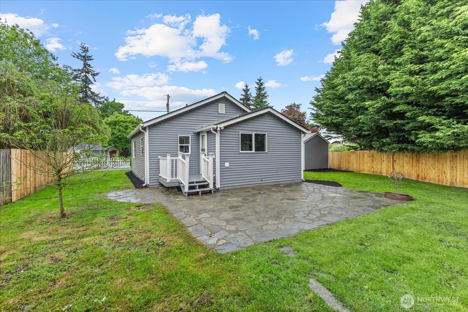 335 North Madison Street Monroe, WA 98272 - Photo 8 of 24