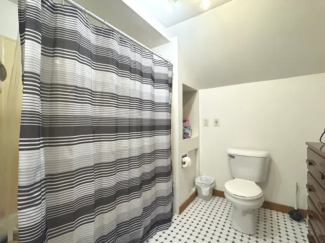 $189,900 | 517 West Beaver Street, St. Anne, IL 60964