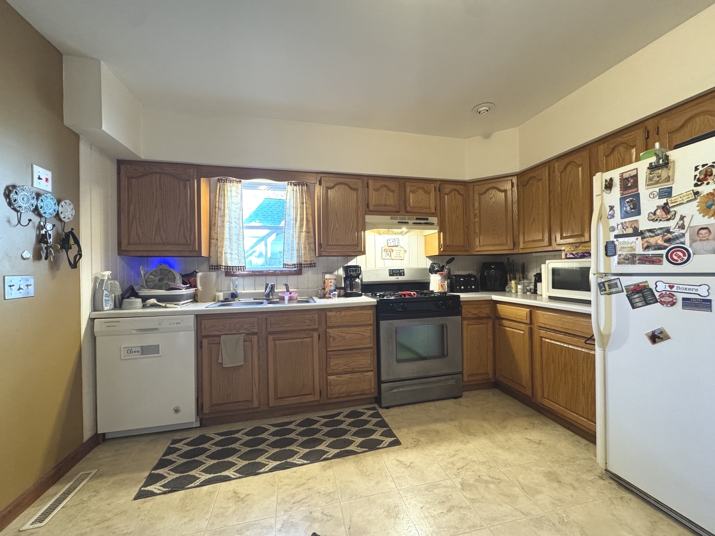 517 West Beaver Street St. Anne, IL 60964 - Photo 4 of 17