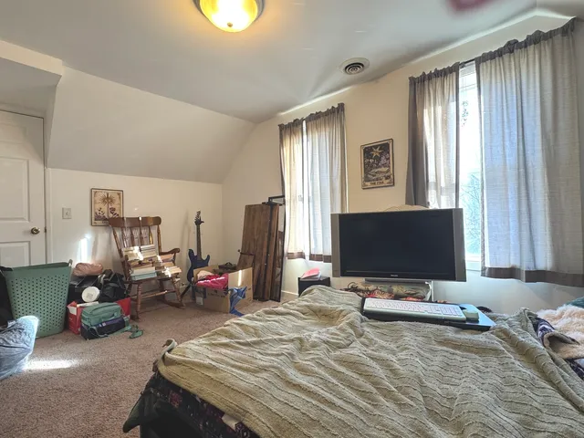 $189,900 | 517 West Beaver Street, St. Anne, IL 60964