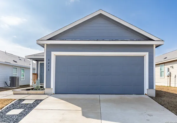 $1,500 | 8418 Purple Sapphire, San Antonio, TX 78263