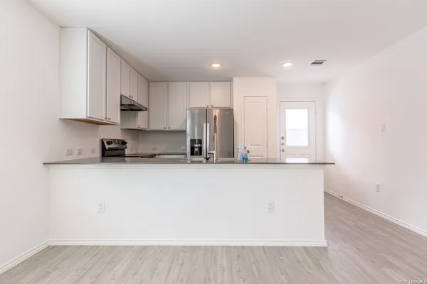 $1,500 | 8418 Purple Sapphire, San Antonio, TX 78263