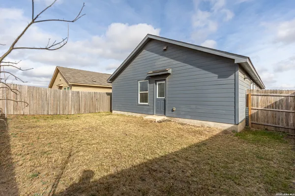 $1,500 | 8418 Purple Sapphire, San Antonio, TX 78263