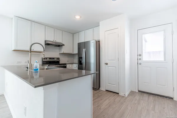 $1,500 | 8418 Purple Sapphire, San Antonio, TX 78263