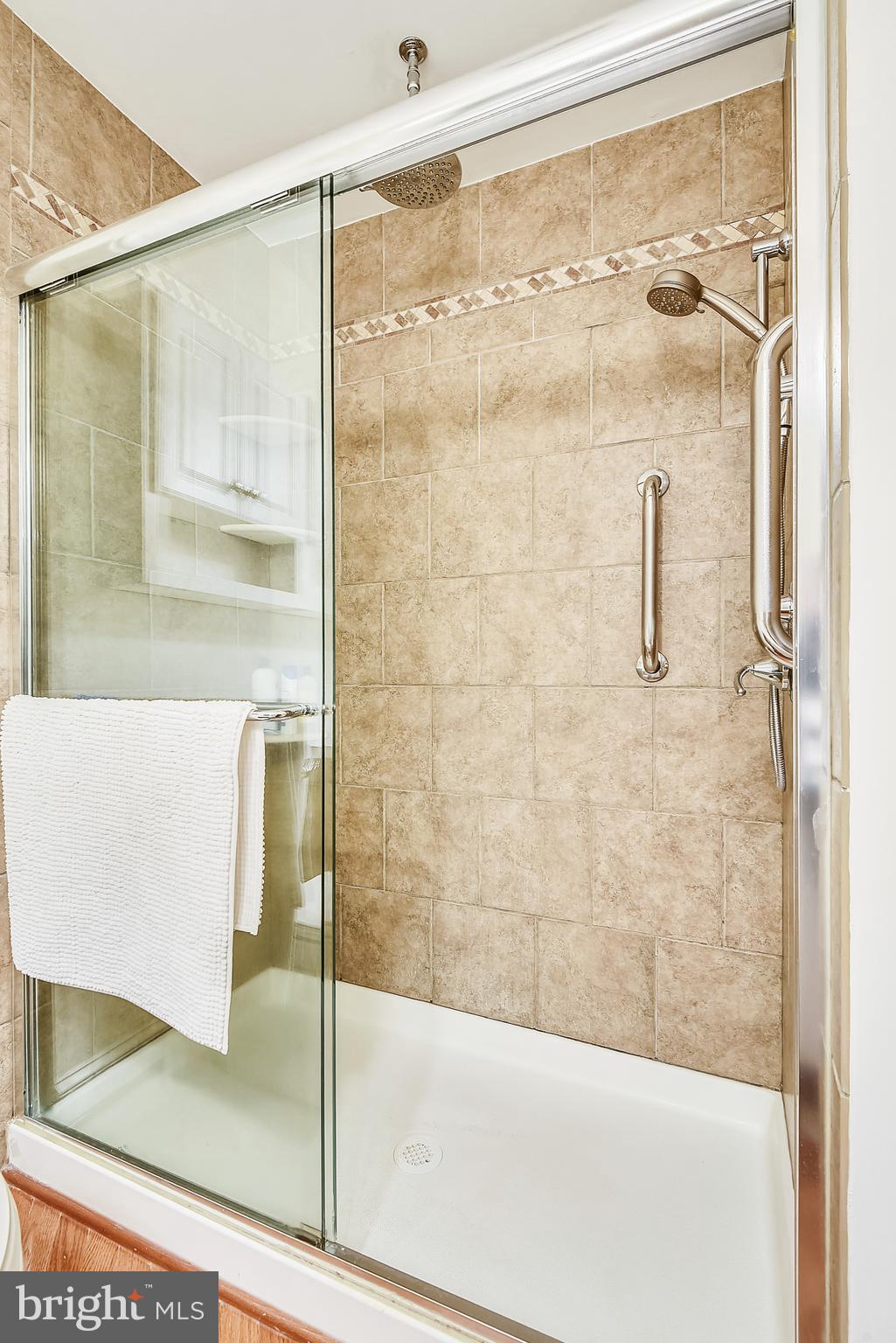 5203 Downing Road Baltimore, MD 21212 - Photo 18 of 34 Master Bath