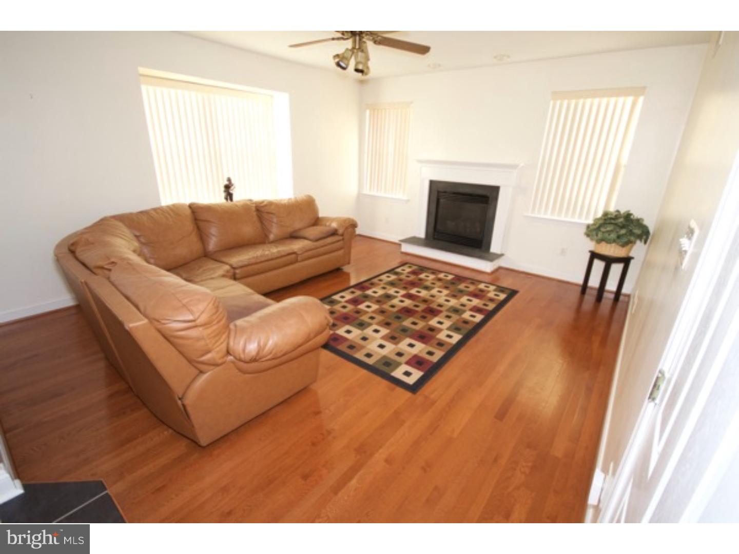 625 Raspberry Lane Williamstown, NJ 08094 - Photo 3 of 25