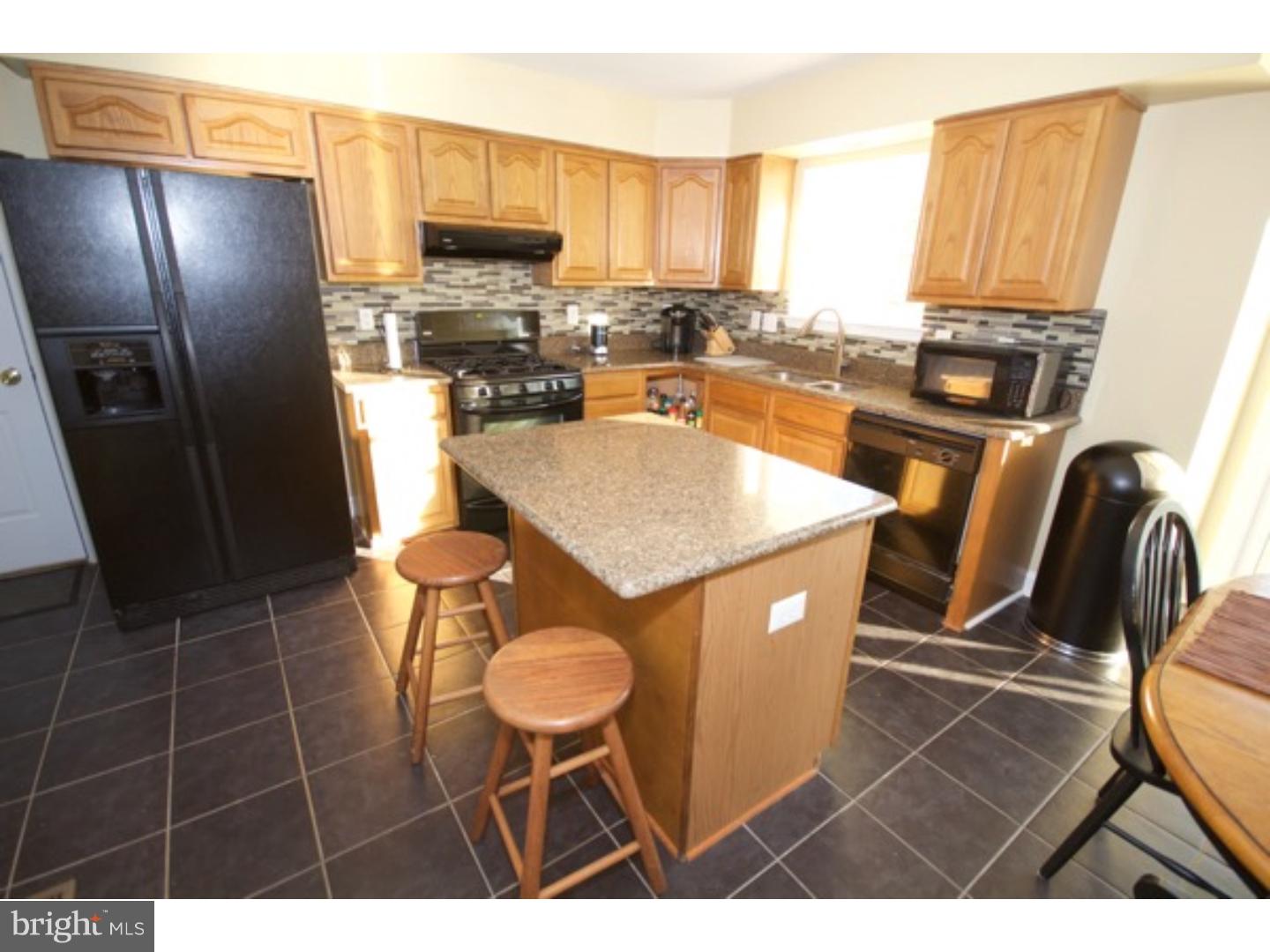 625 Raspberry Lane Williamstown, NJ 08094 - Photo 7 of 25