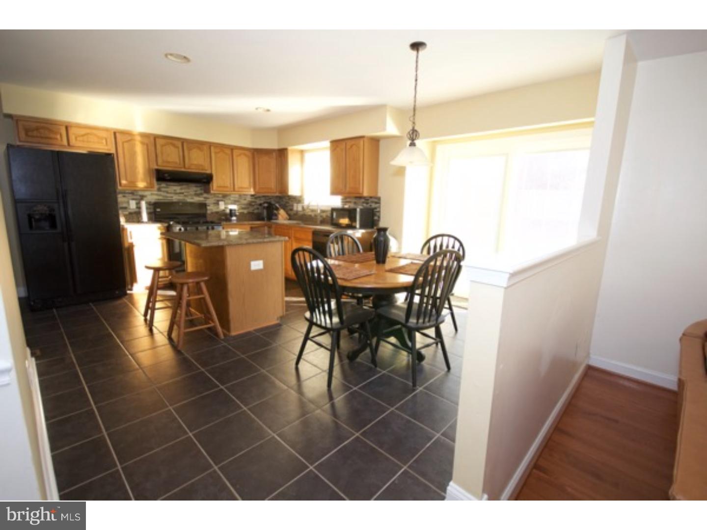 625 Raspberry Lane Williamstown, NJ 08094 - Photo 8 of 25