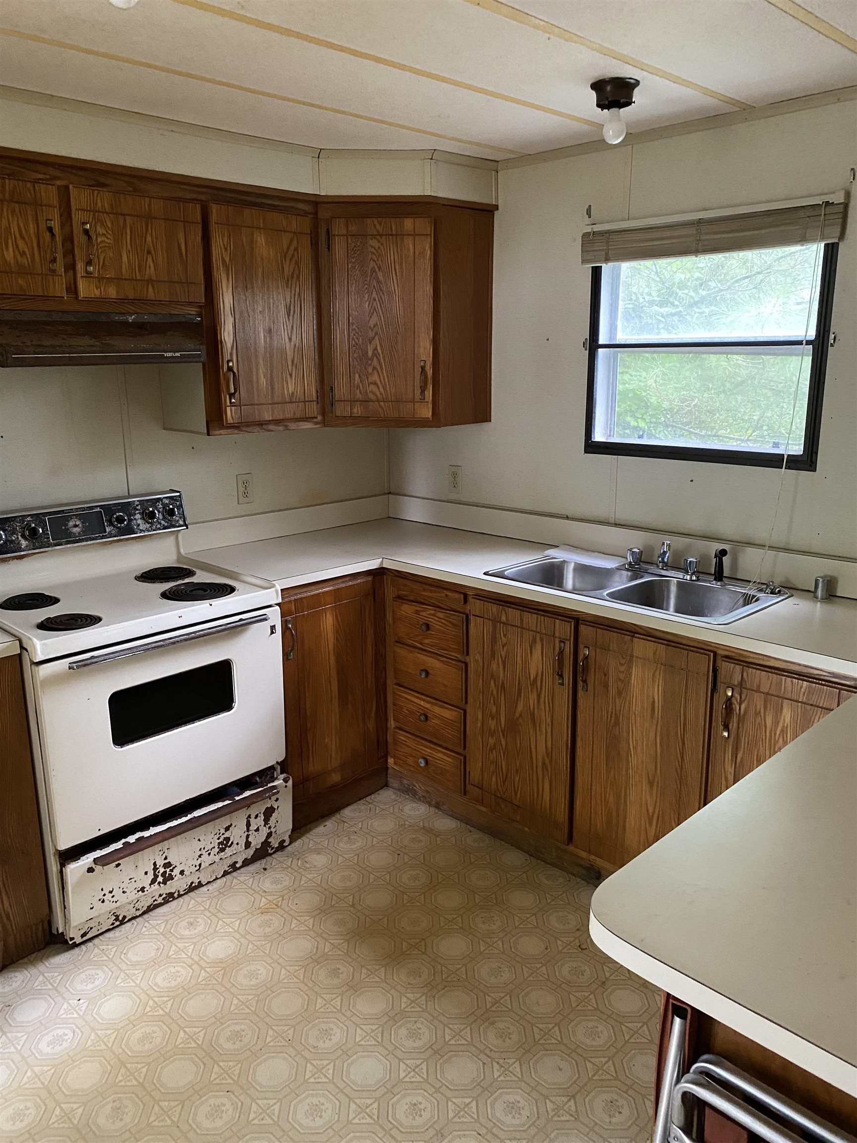 25 Winding Hill Road Brattleboro, VT 05301 - Photo 2 of 17 Gallery Image 2