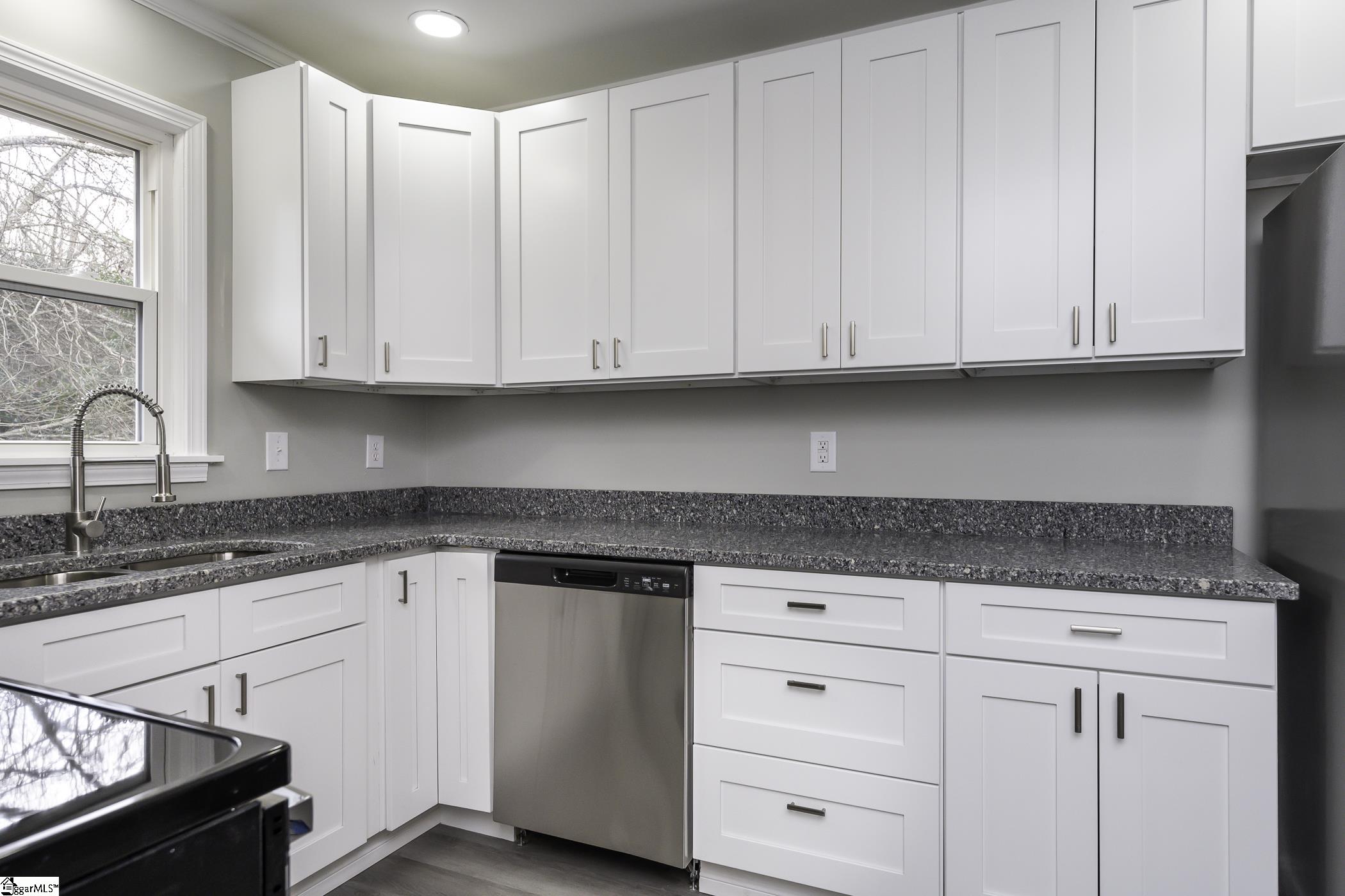 111 Bates Road Marietta, SC 29661 - Photo 9 of 24