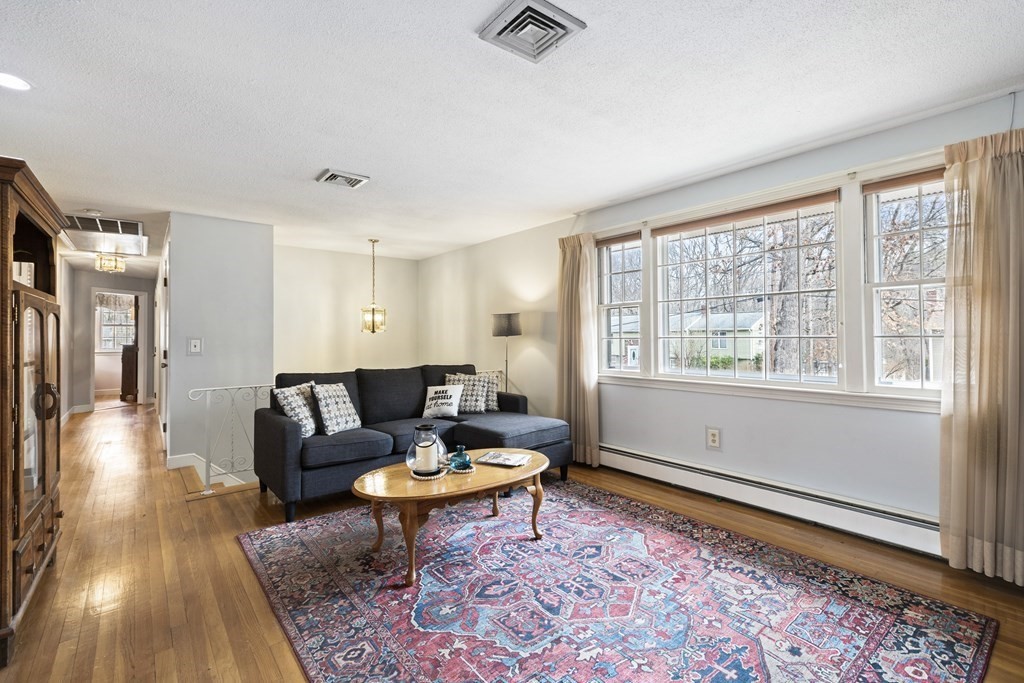 72 Alden Road Holliston, MA 01746 - Photo 3 of 34 Gallery Image 3