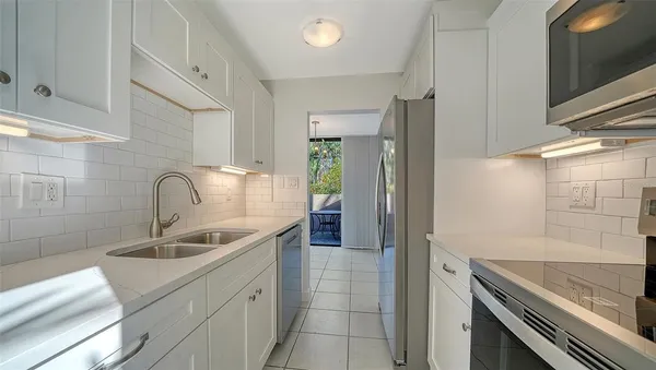 $425,000 | 117 Pass Key Road, Unit 117, Sarasota, FL 34242