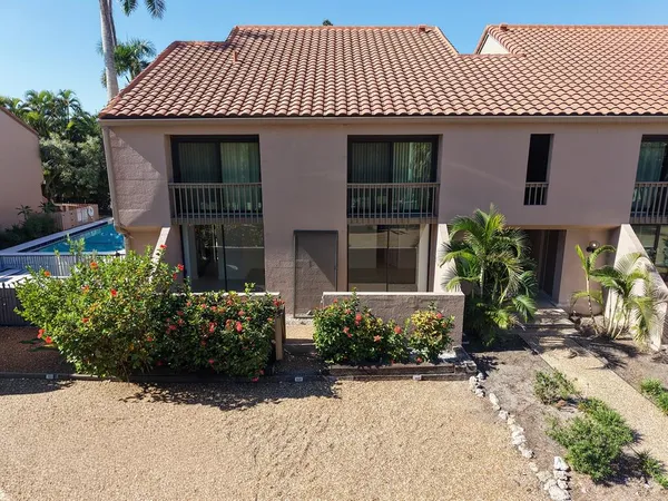 $425,000 | 117 Pass Key Road, Unit 117, Sarasota, FL 34242