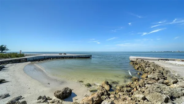 $425,000 | 117 Pass Key Road, Unit 117, Sarasota, FL 34242