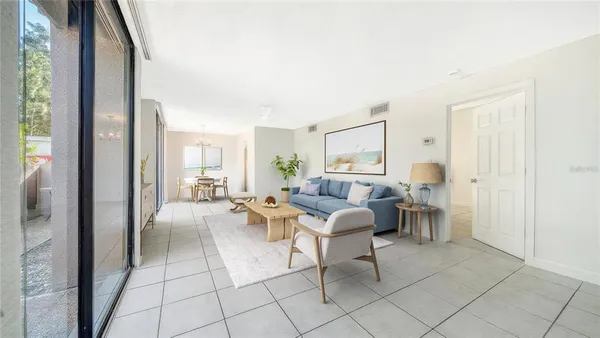 $425,000 | 117 Pass Key Road, Unit 117, Sarasota, FL 34242