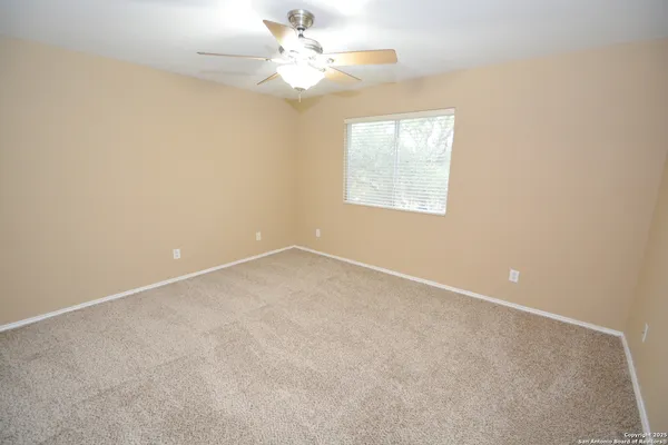 $1,950 | 241 Stampede, Schertz, TX 78154