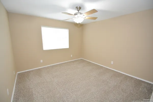 $1,950 | 241 Stampede, Schertz, TX 78154