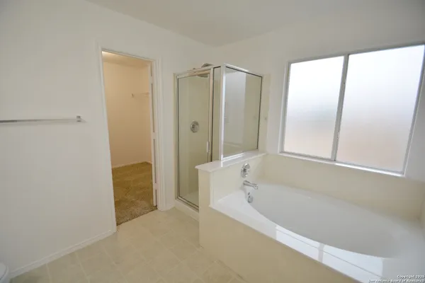 $1,950 | 241 Stampede, Schertz, TX 78154