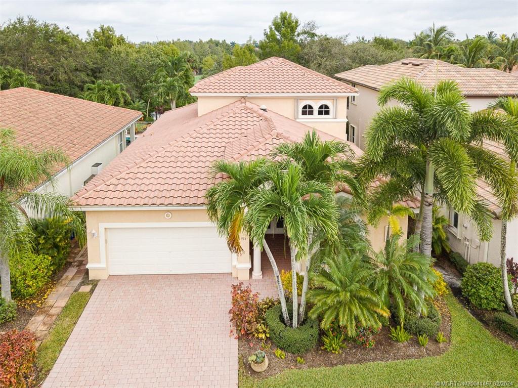 934 Southwest Palm Cv Dr