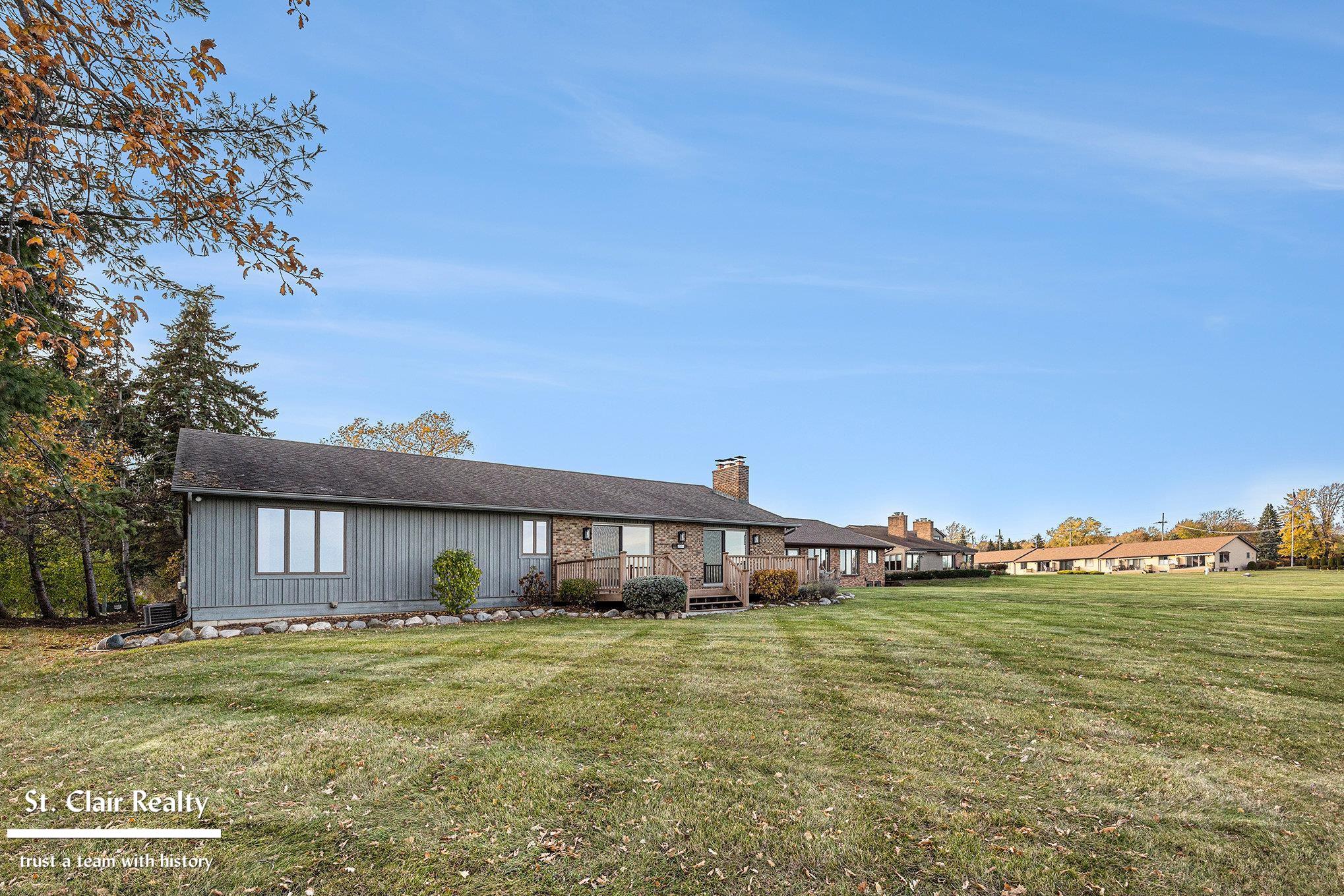 2516 River Road Marysville, MI 48040 - Photo 3 of 34