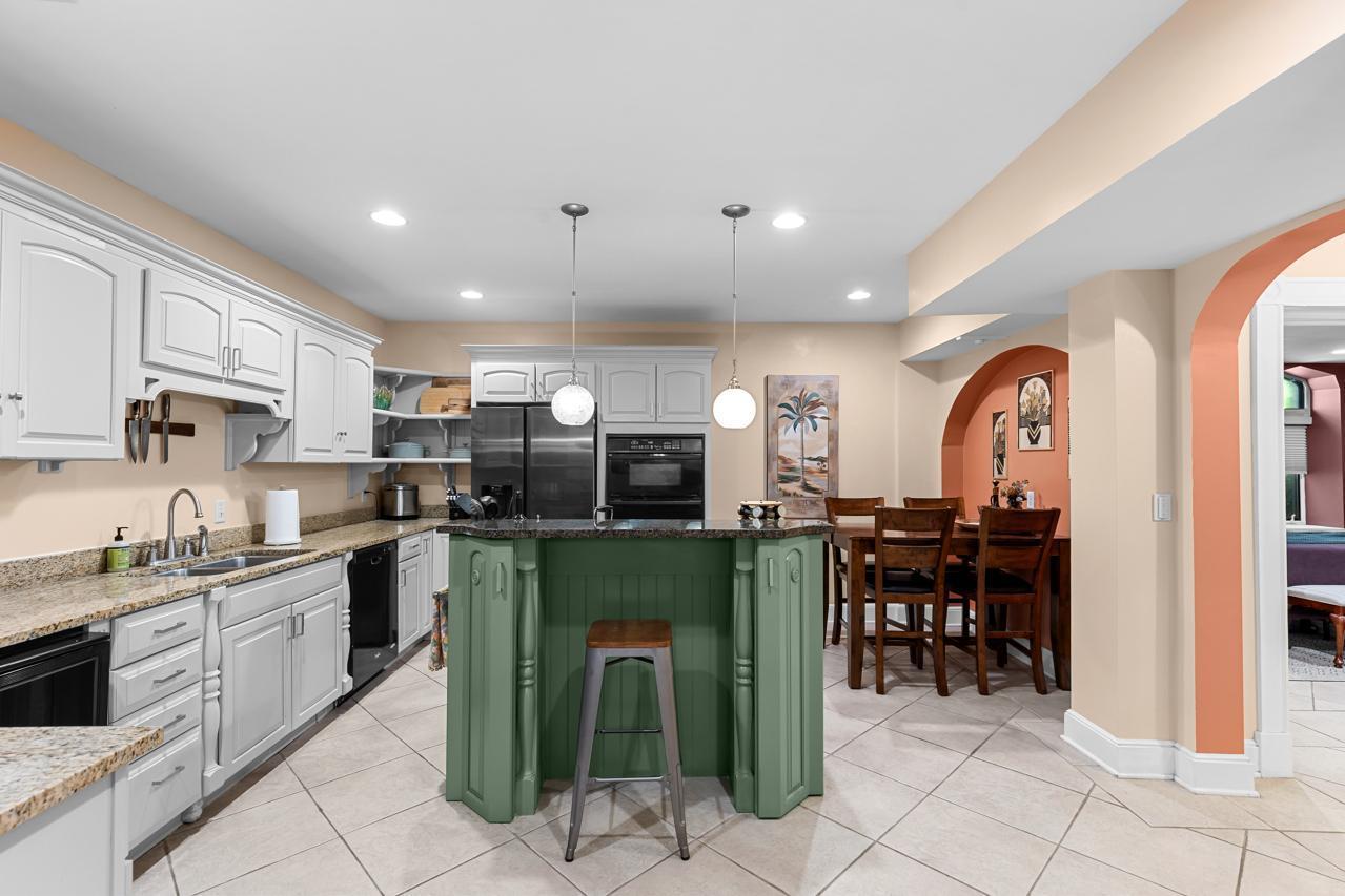 307 Ridgewood Avenue, Unit 4 Minneapolis, MN 55403 - Photo 12 of 24