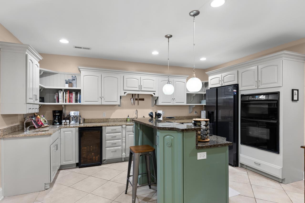 307 Ridgewood Avenue, Unit 4 Minneapolis, MN 55403 - Photo 13 of 24