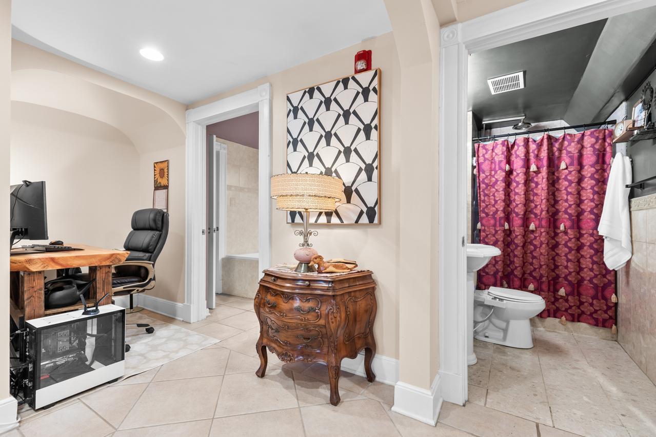 307 Ridgewood Avenue, Unit 4 Minneapolis, MN 55403 - Photo 19 of 24