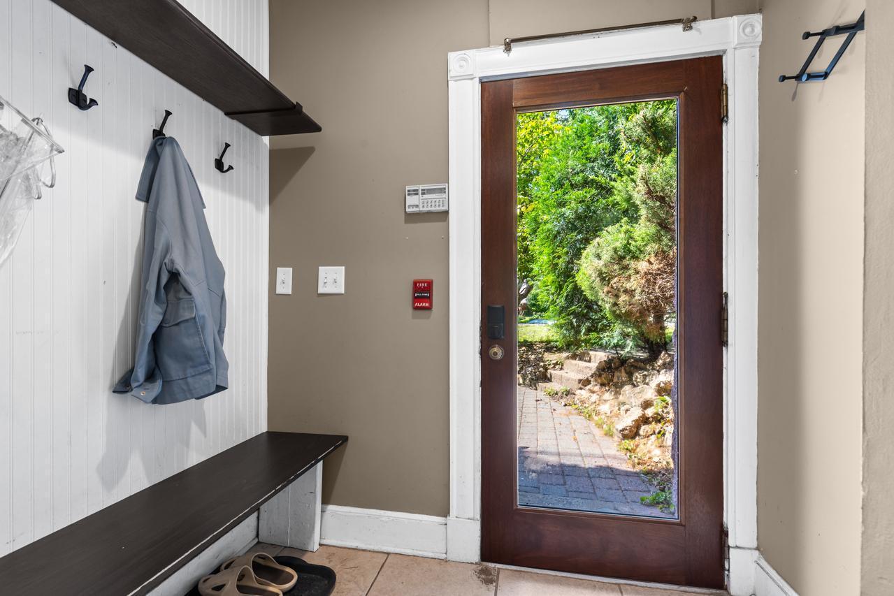 307 Ridgewood Avenue, Unit 4 Minneapolis, MN 55403 - Photo 21 of 24