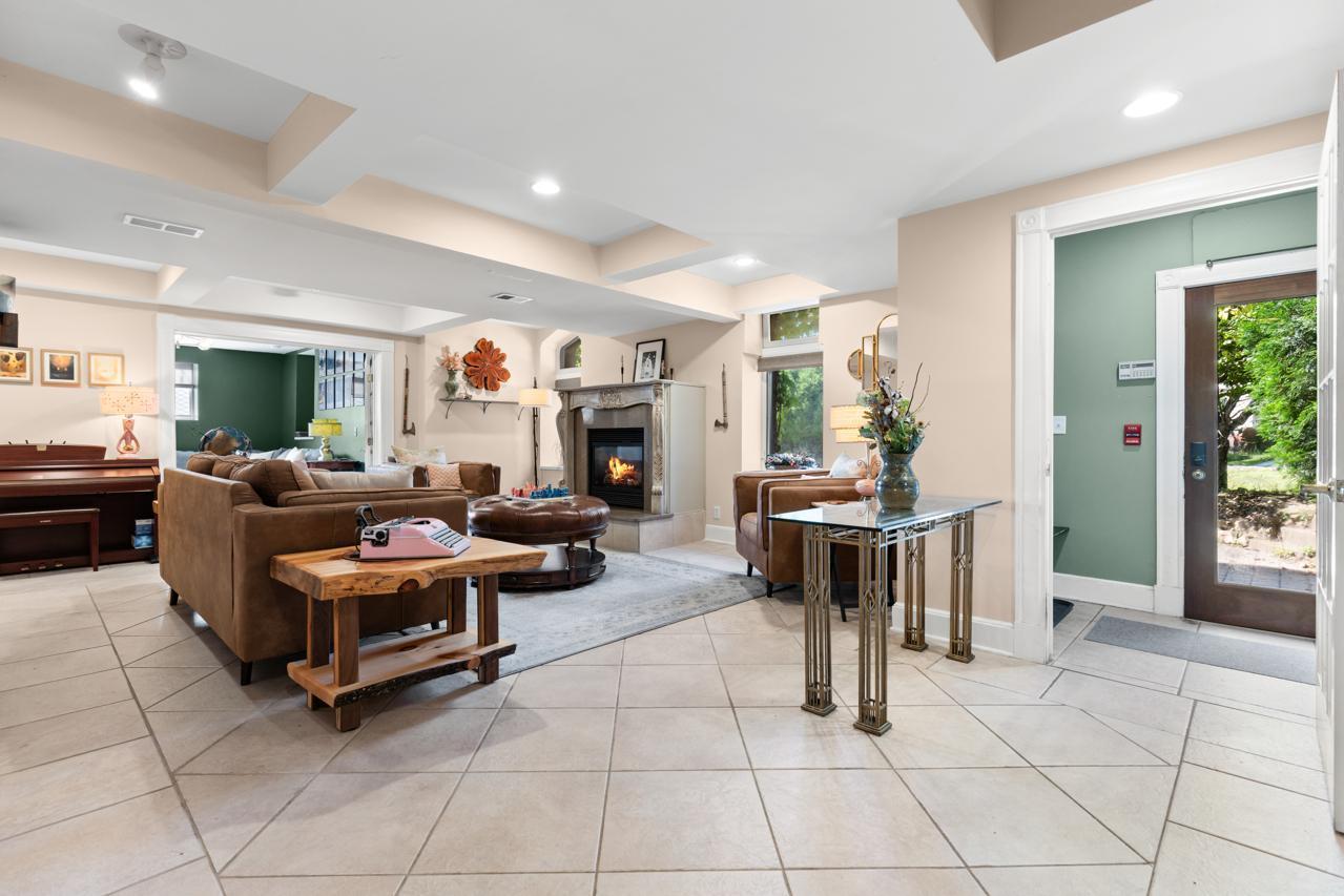 307 Ridgewood Avenue, Unit 4 Minneapolis, MN 55403 - Photo 5 of 24