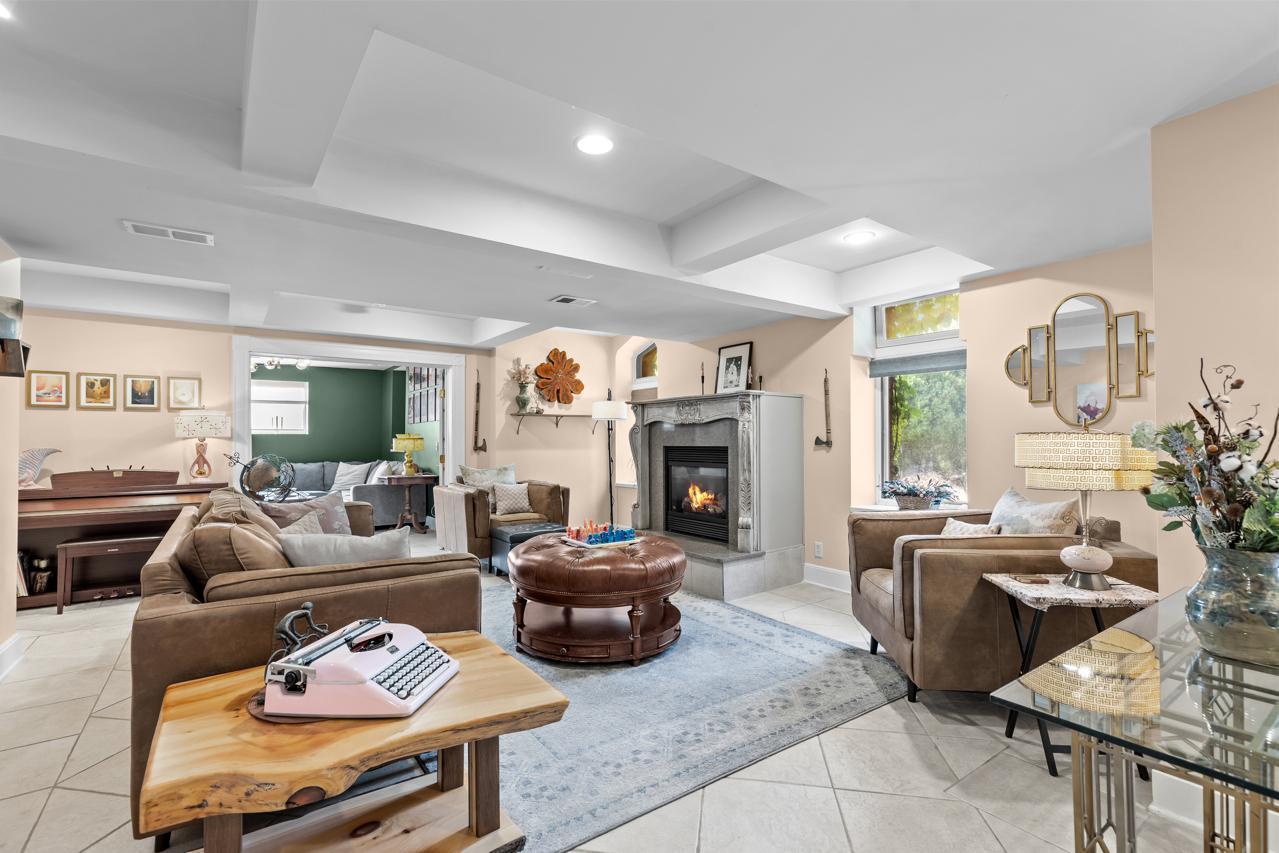 307 Ridgewood Avenue, Unit 4 Minneapolis, MN 55403 - Photo 6 of 24