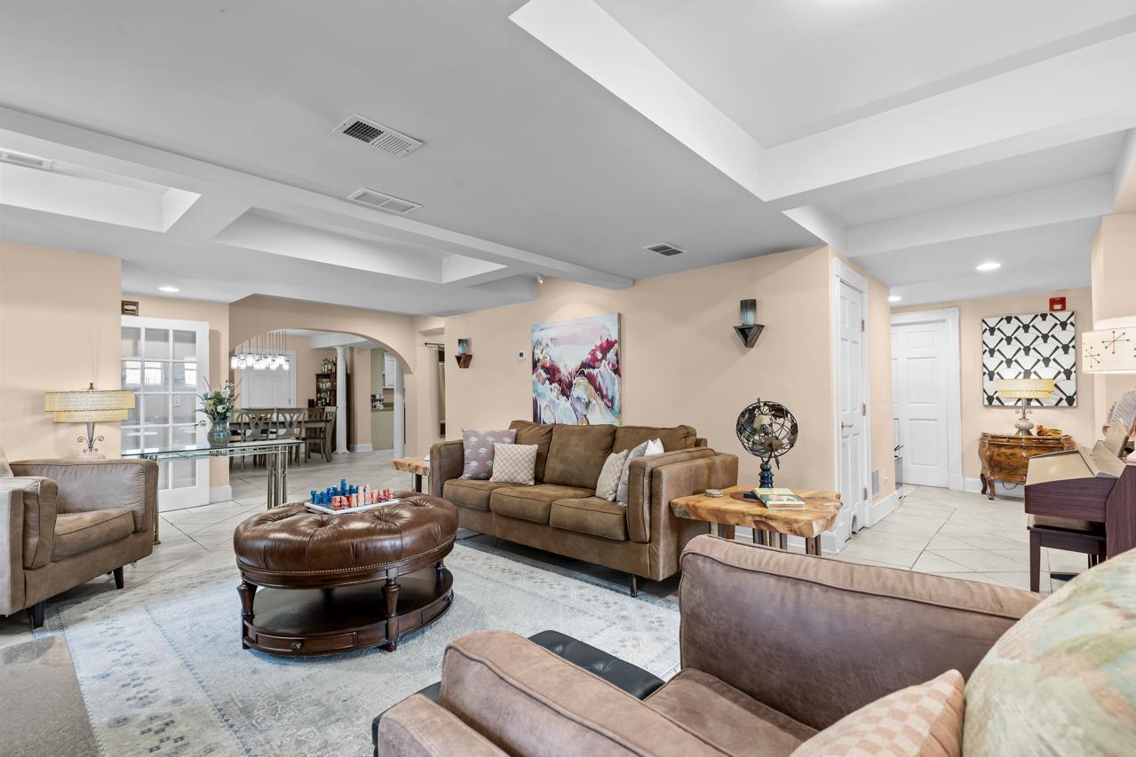 307 Ridgewood Avenue, Unit 4 Minneapolis, MN 55403 - Photo 9 of 24