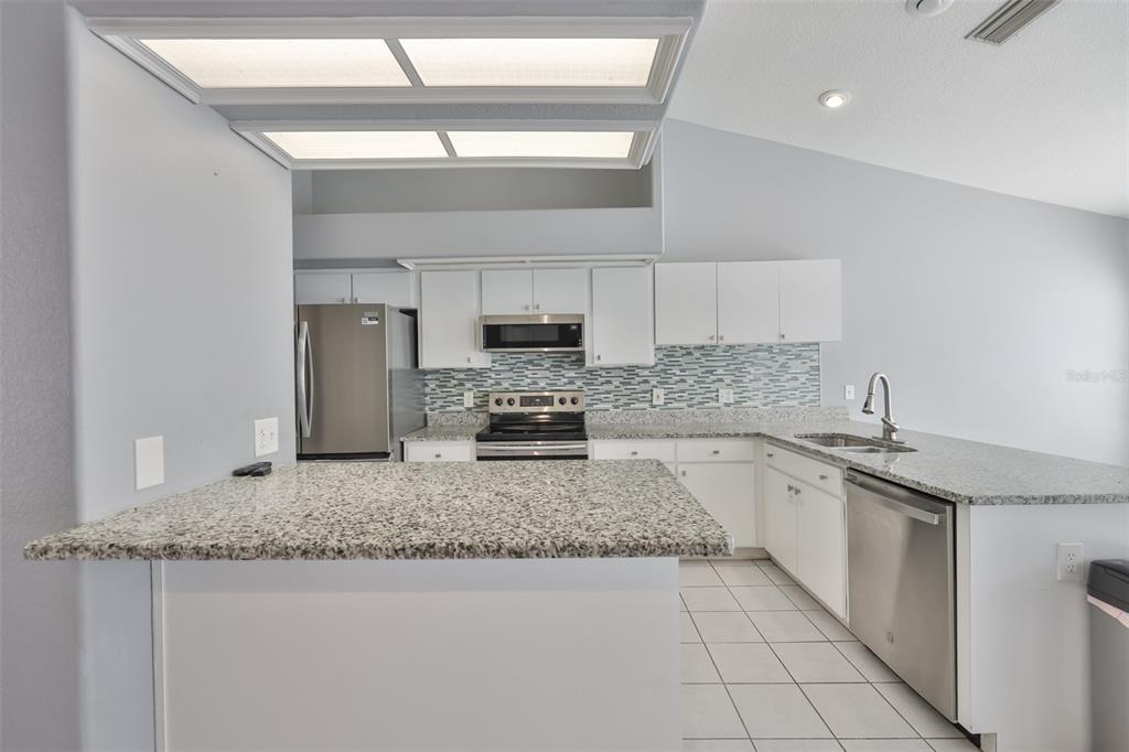 10331 Ashley Oaks Drive Riverview, FL 33578 - Photo 13 of 34