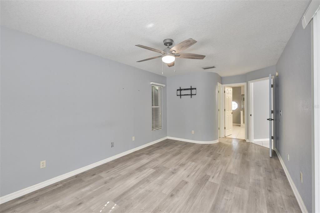 10331 Ashley Oaks Drive Riverview, FL 33578 - Photo 18 of 34