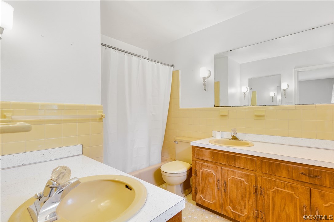 7000 Venable Road Kents Store, VA 23084 - Photo 16 of 45 a bathroom with a sink and a mirror