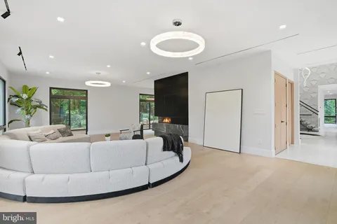 $5,295,000 | 1124 Savile Lane, McLean, VA 22101