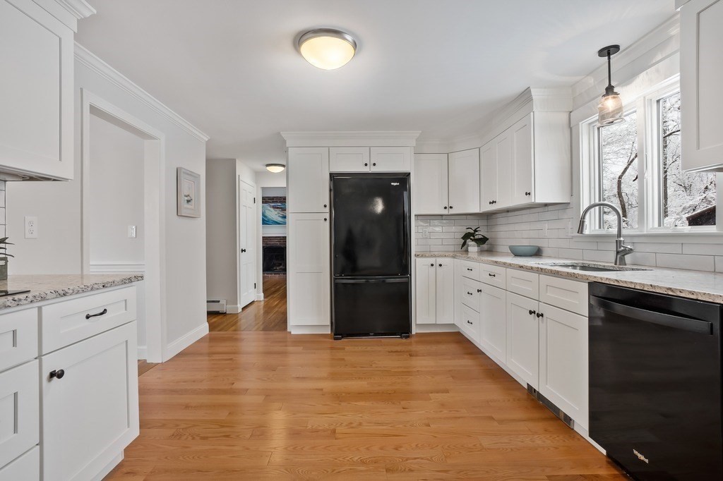 303 High Road Newbury, MA 01951 - Photo 3 of 39 Gallery Image 3