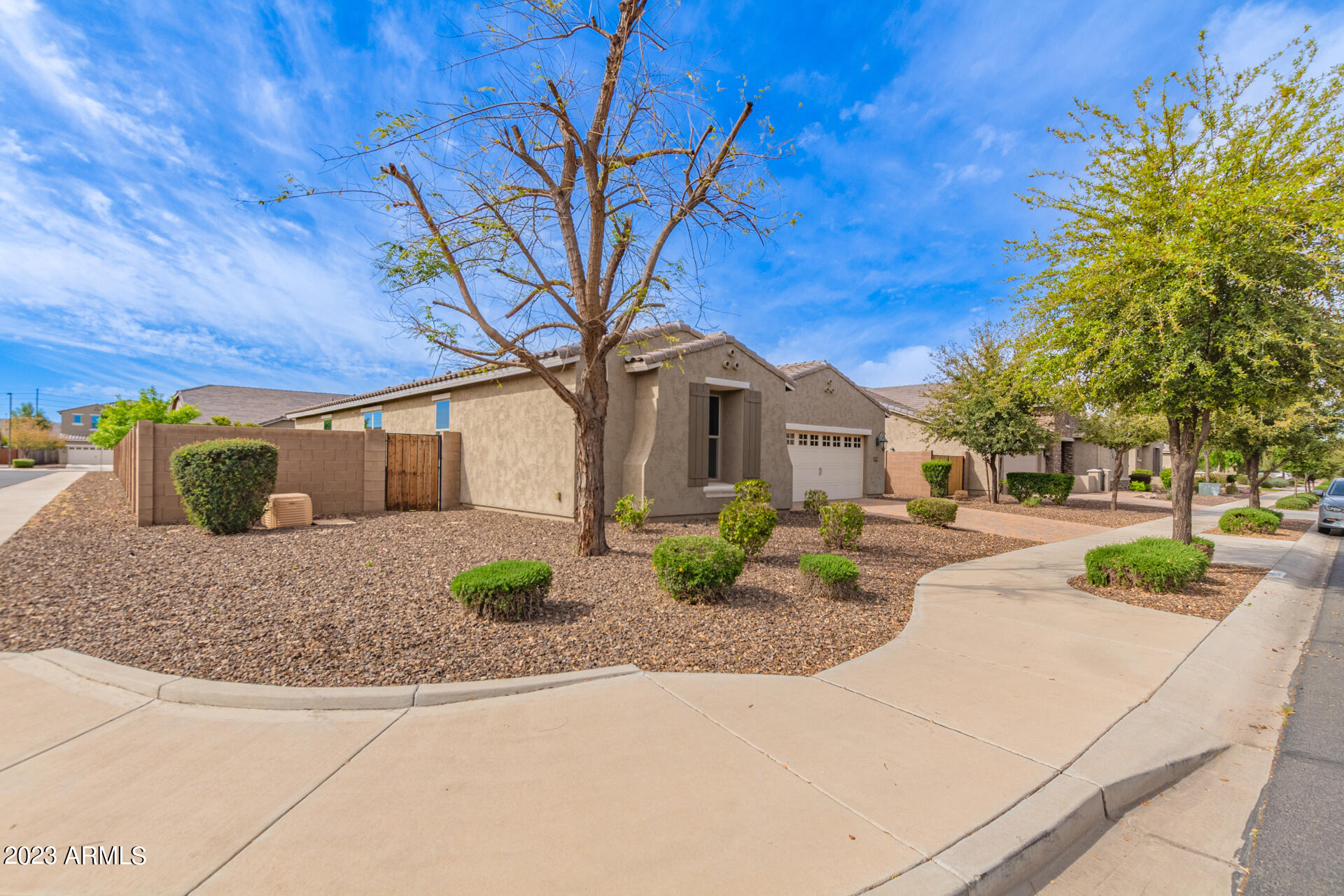 9,400 Square foot lot