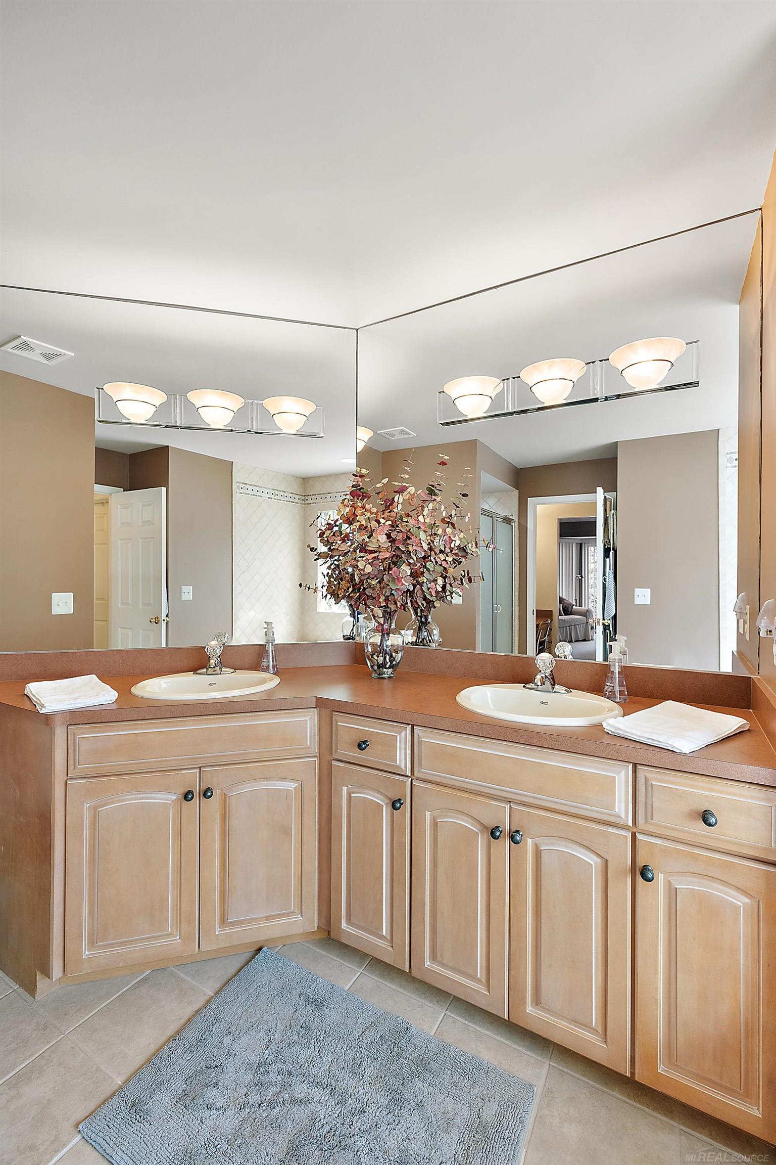 1039 Bloomview Circle Rochester, MI 48307 - Photo 52 of 80 Gallery Image 52