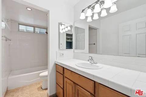 $1,099,000 | 1983 West Oracle Court, Newbury Park, CA 91320