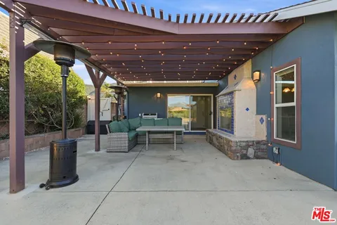 $1,099,000 | 1983 West Oracle Court, Newbury Park, CA 91320