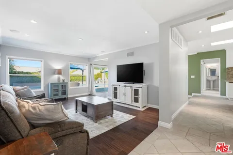 $1,099,000 | 1983 West Oracle Court, Newbury Park, CA 91320