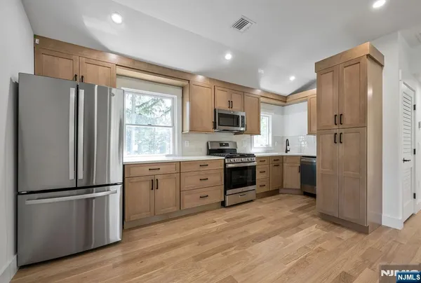 $3,850 | 399 Gilbert Street, Unit SECOND, Ridgewood, NJ 07450