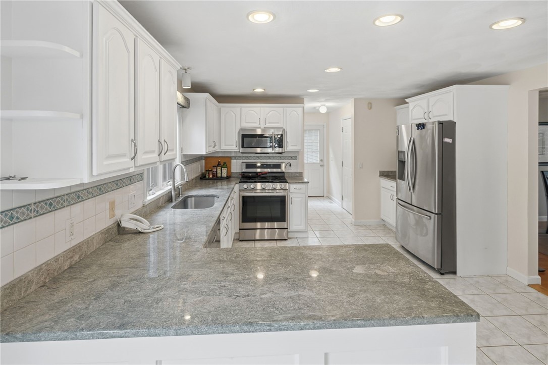 151 Rome Drive Cranston, RI 02921 - Photo 9 of 50