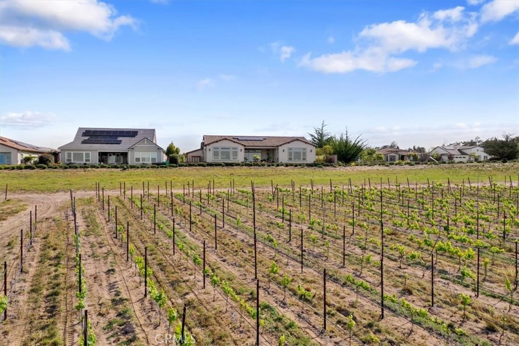 1564 Eucalyptus Road Nipomo, CA 93444 - Photo 4 of 46