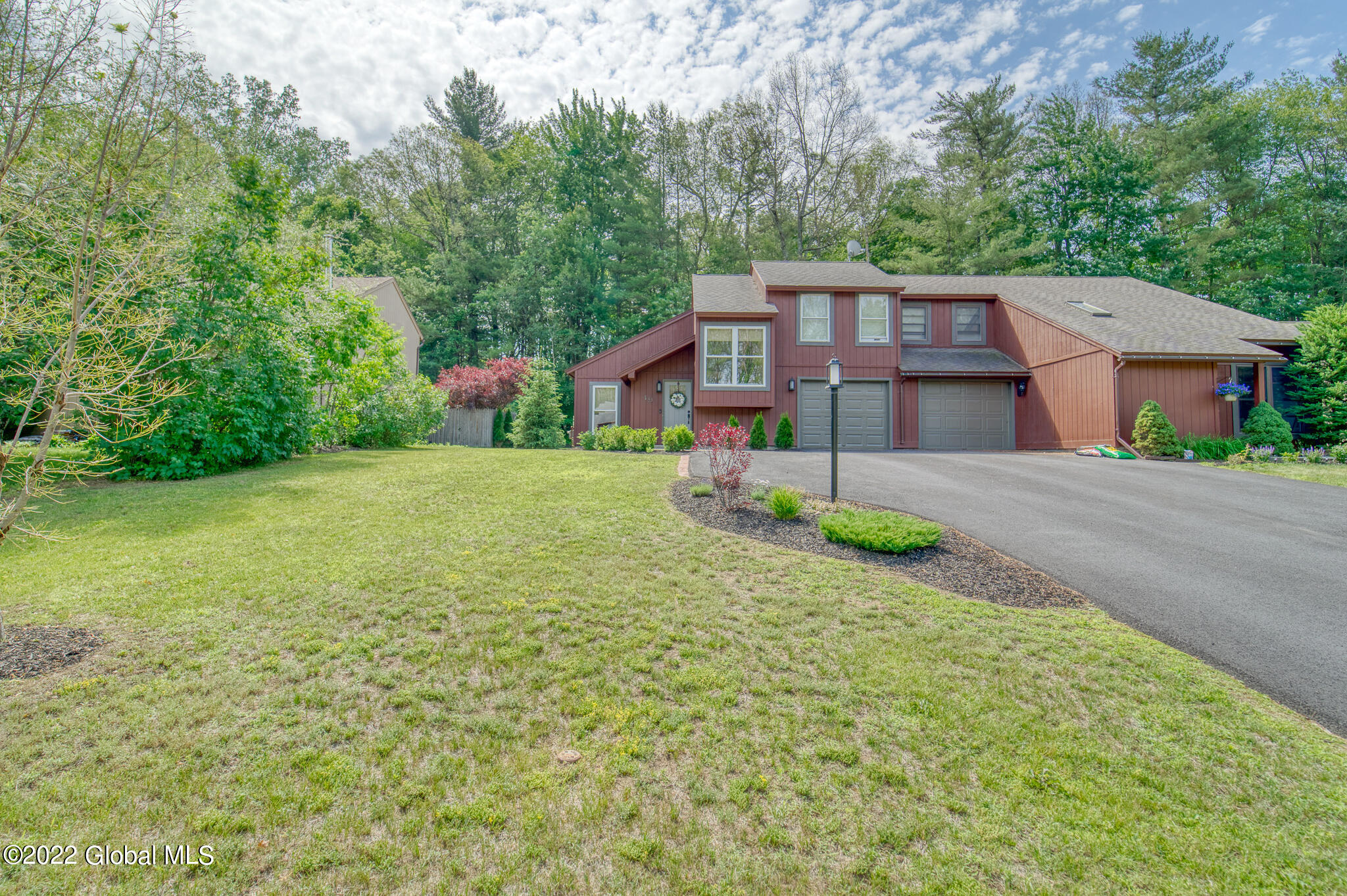 49 Thimbleberry Road Malta, NY 12020 - Photo 2 of 46 001-49-Thimbleberry-Rd