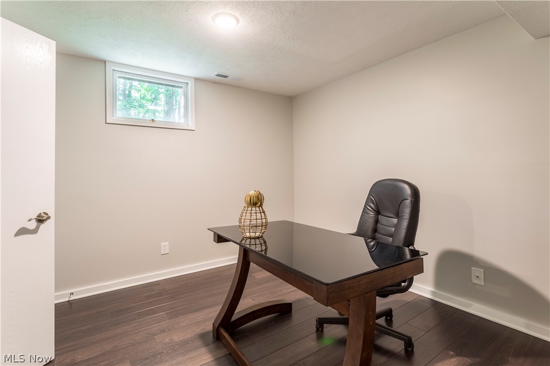 7396 Wadsworth Road Medina, OH 44256 - Photo 15 of 22 Gallery Image 15