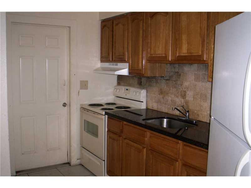 324 Northwest 42nd Street Oakland Park, FL 33309 - Photo 4 of 9 Kitchen.