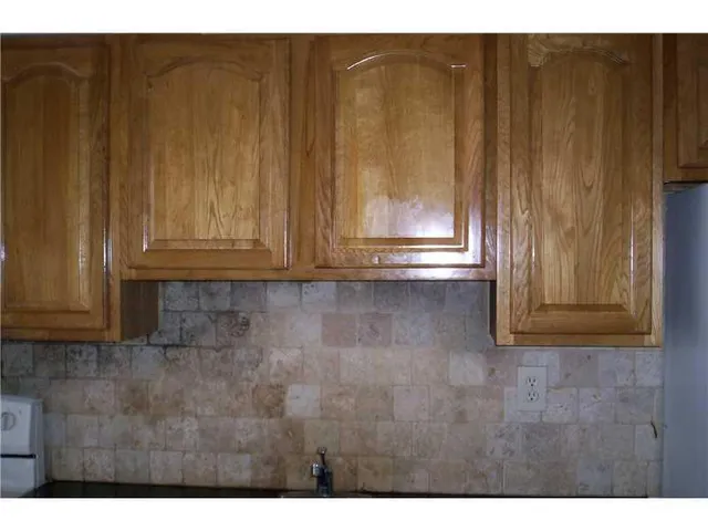 $1,200 | 324 Northwest 42nd Street, Oakland Park, FL 33309